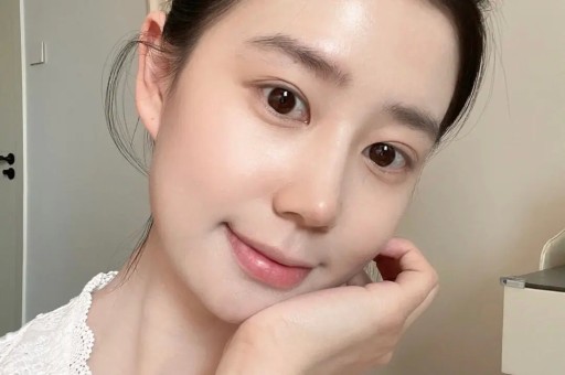 乔治男孩怒斥朵丽特的父亲节帖子：离婚风波中的社交媒体交锋
