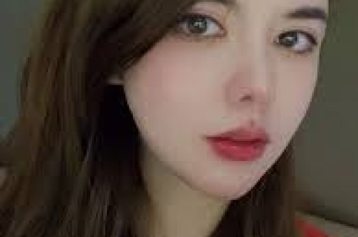 网红司晓迪直播骂白鹿“素颜普通、媚男看不起人”！评论区翻车连闺蜜都拆台蹭热度翻车最快的一次
