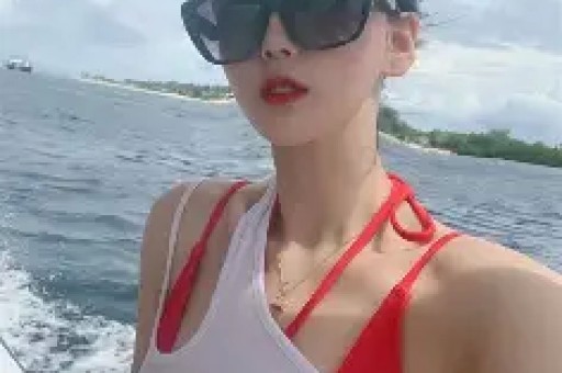 前妻曾为月经妹岳父号称皮带大亨余文乐桃色新闻频传、父子关系不睦！九年婚姻体面终结女方承受旧日黑料